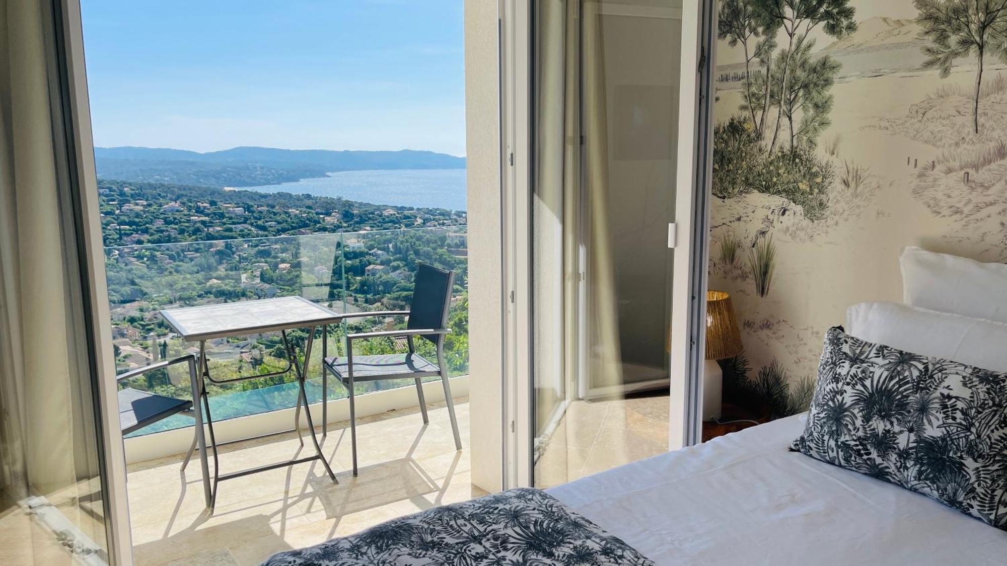 Villa Cacharelle Vue Mer Piscine กาวาแลร์-ซูร์-แมร์ ภายนอก รูปภาพ